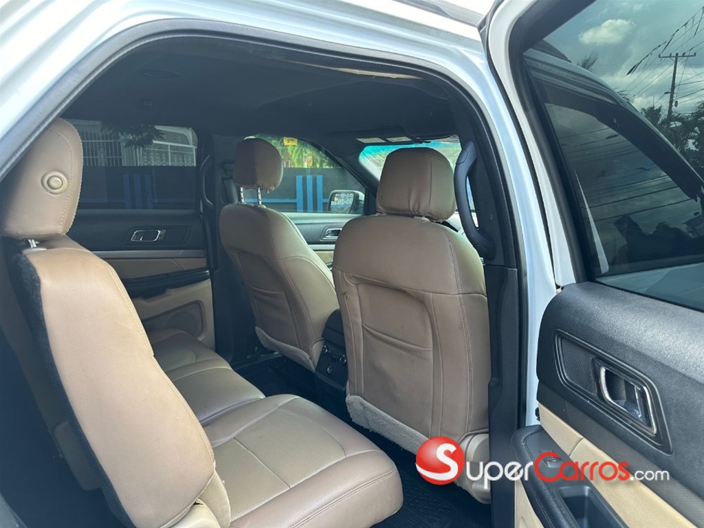 2016 Ford Explorer XL — foto 11 / 11