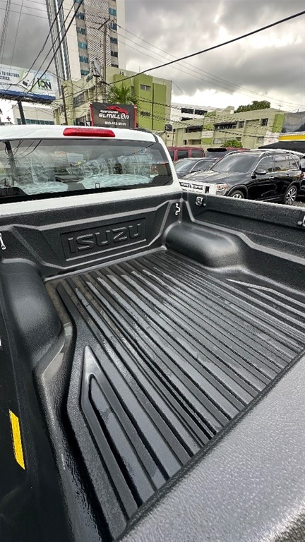 2026 Isuzu DMAX LSE — foto 5 / 9