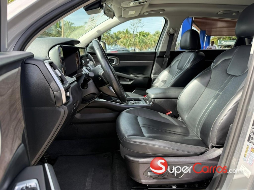 2022 Kia Sorento EX — foto 6 / 12
