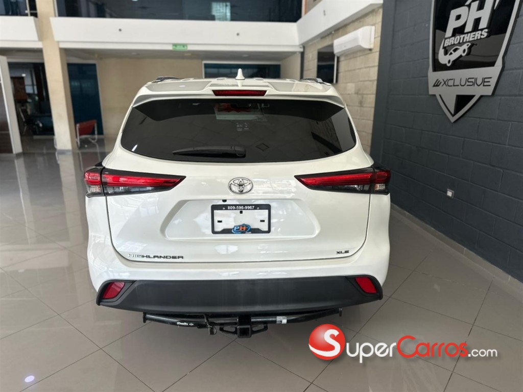 2021 Toyota Highlander XLE — foto 4 / 12