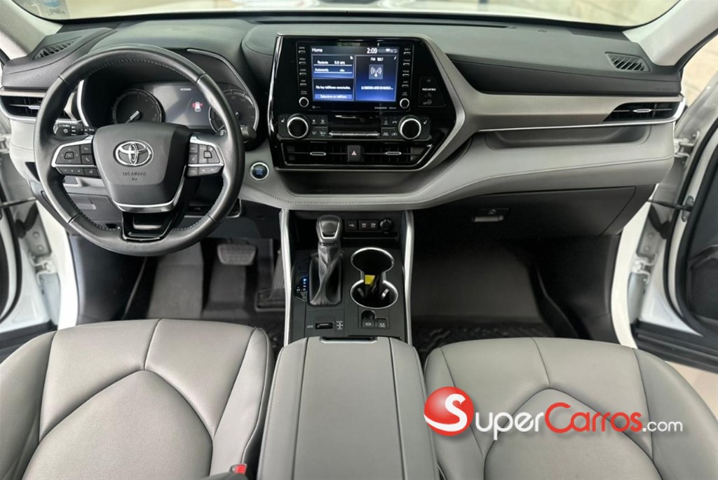 2021 Toyota Highlander XLE — foto 6 / 12