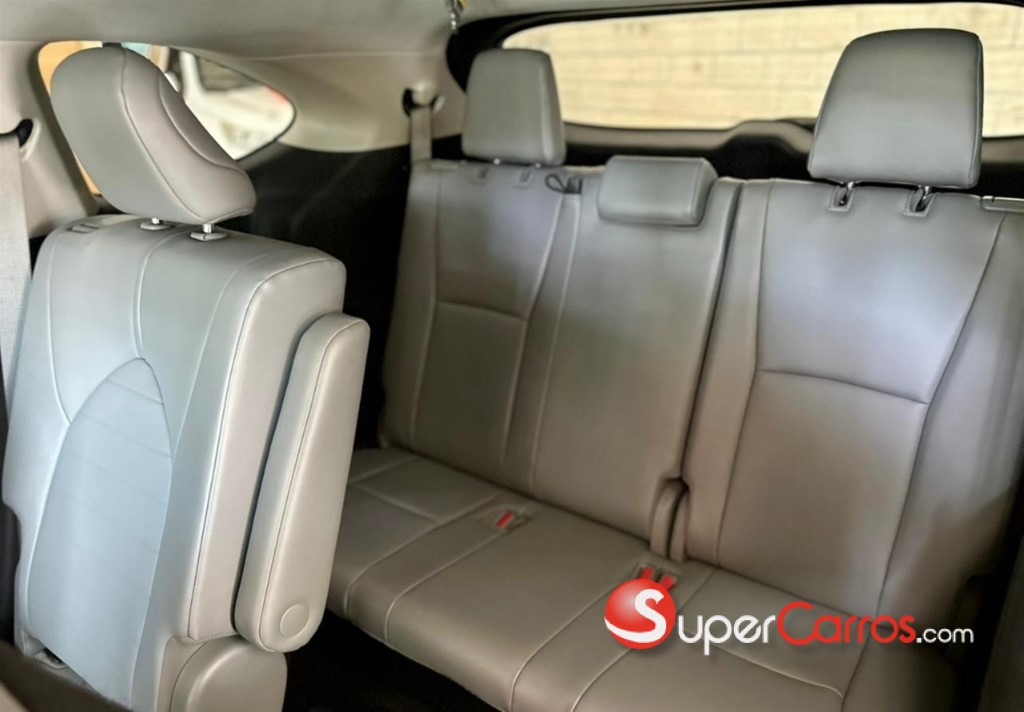 2021 Toyota Highlander XLE — foto 10 / 12
