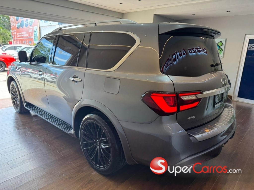 2021 Infiniti QX-80 — foto 5 / 8