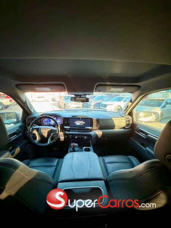 2023 Chevrolet Silverado 1500 LTZ Duramax — foto 10 / 12