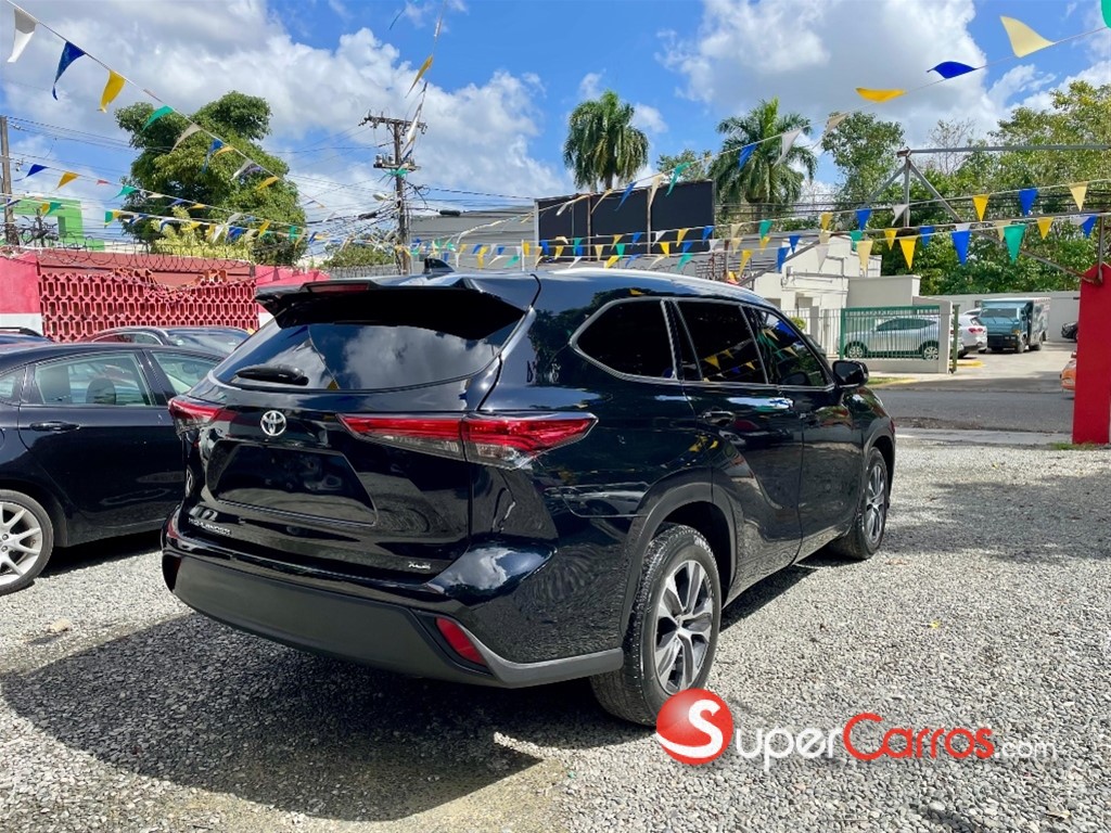 2022 Toyota Highlander XLE — foto 4 / 12