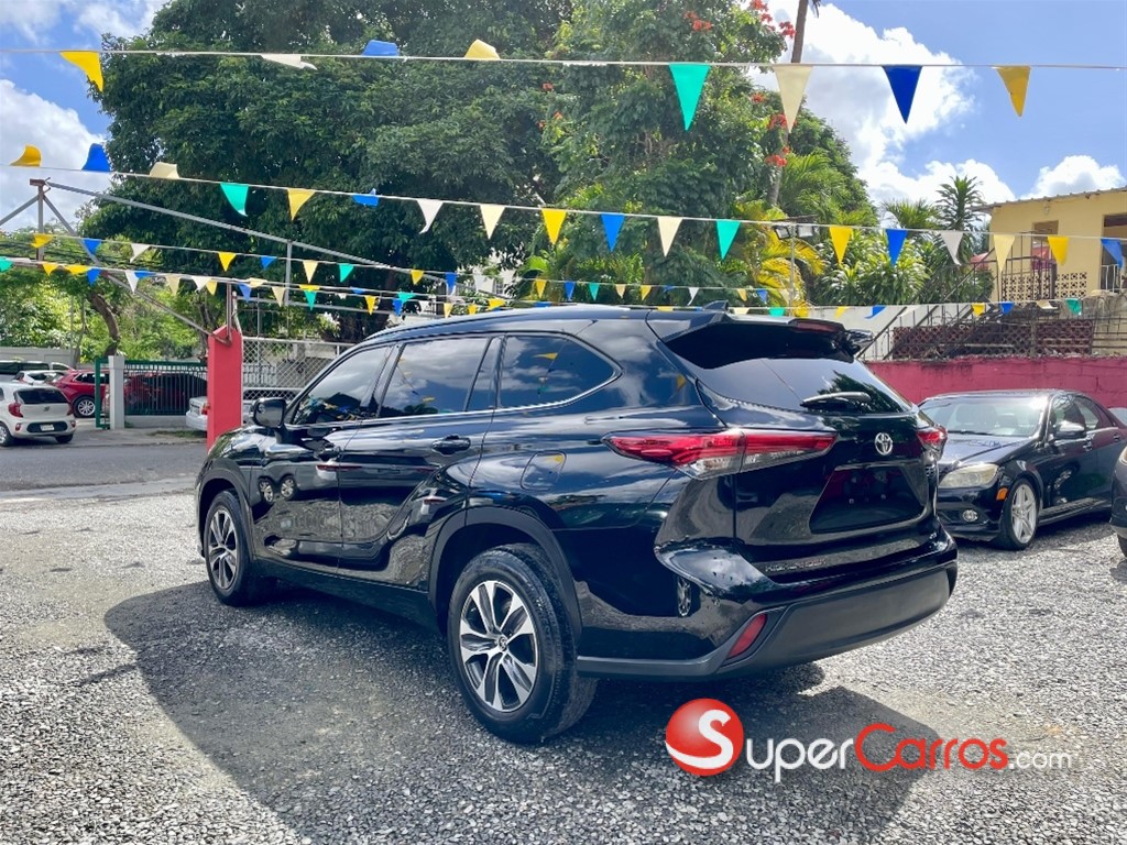 2022 Toyota Highlander XLE — foto 6 / 12