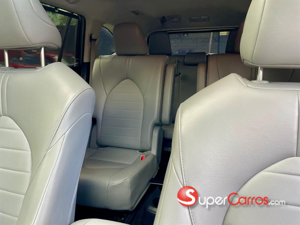2022 Toyota Highlander XLE — foto 7 / 12