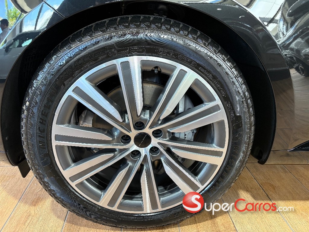 2026 Land Rover Range Rover SE D350 — foto 10 / 10