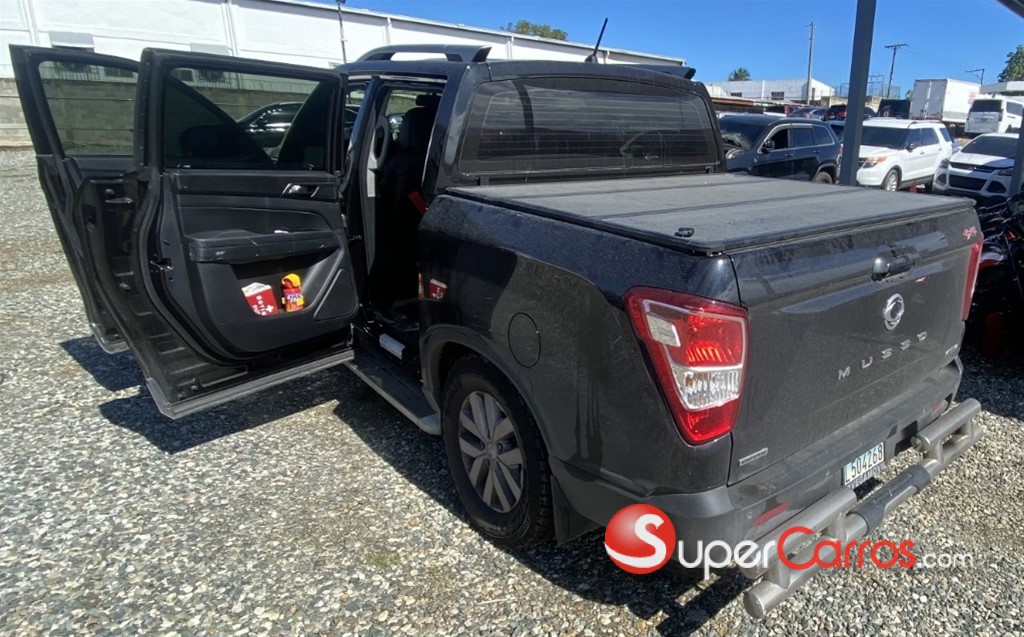 2025 KGM Musso Grand ADVENTURE — foto 9 / 12