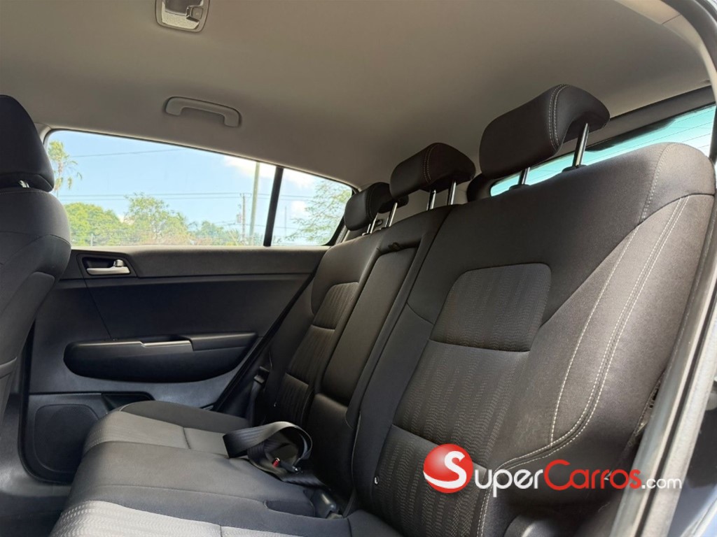 2020 Kia Sportage LX — foto 7 / 11