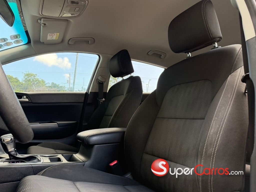 2020 Kia Sportage LX — foto 9 / 11