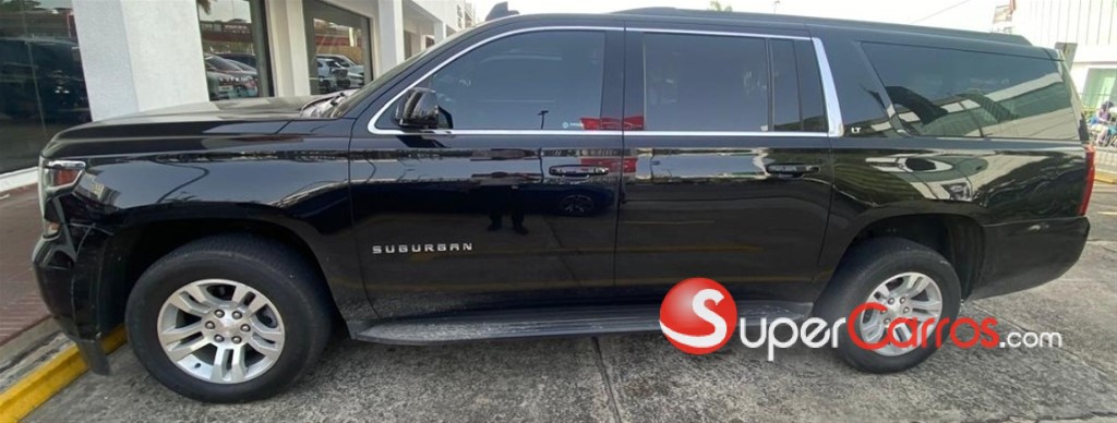 2018 Chevrolet Suburban LT — foto 2 / 10