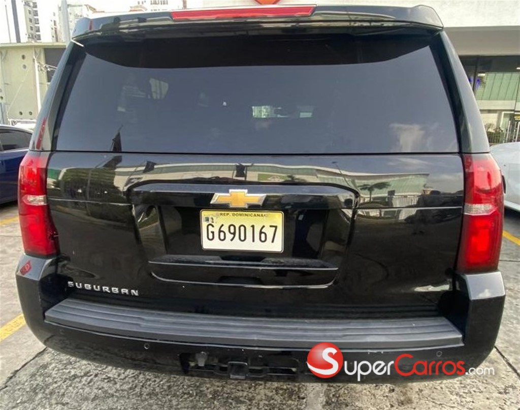 2018 Chevrolet Suburban LT — foto 3 / 10