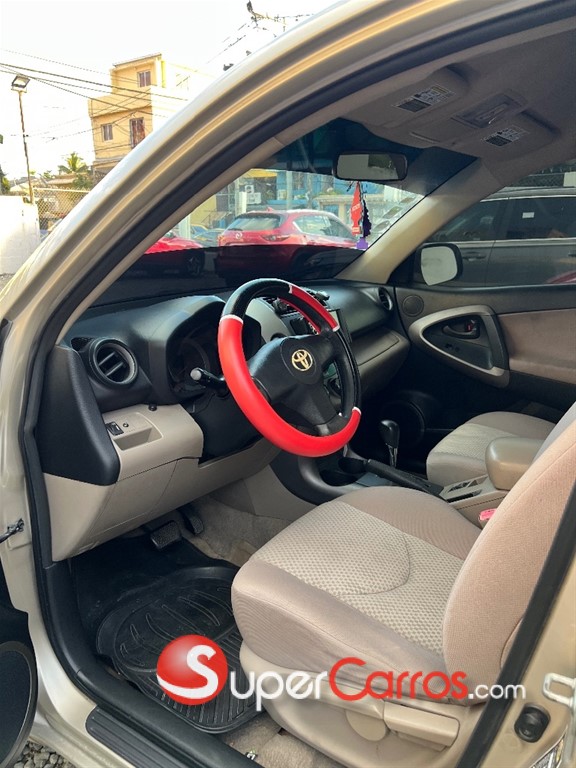 2008 Toyota RAV4 LE — foto 8 / 9
