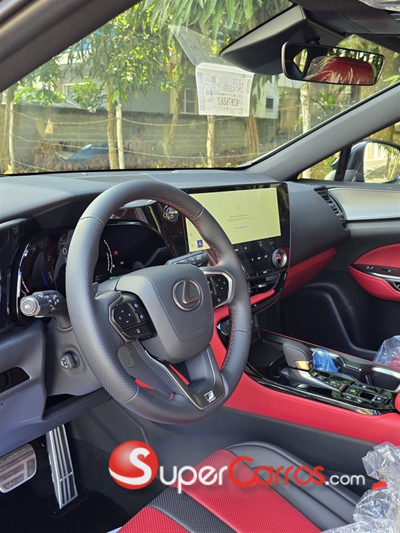 2026 Lexus NX 350H F SPORT — foto 5 / 8