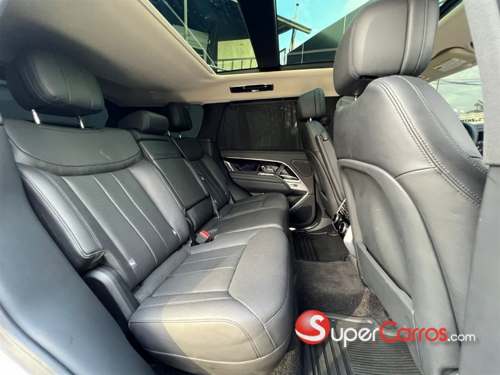 2022 Land Rover Range Rover SE — foto 8 / 9