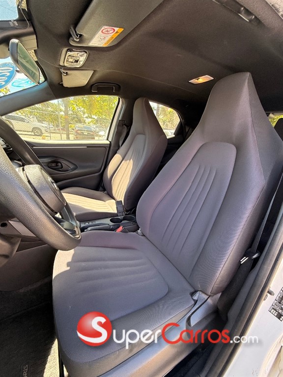 2020 Toyota Yaris Hatchback — foto 5 / 10