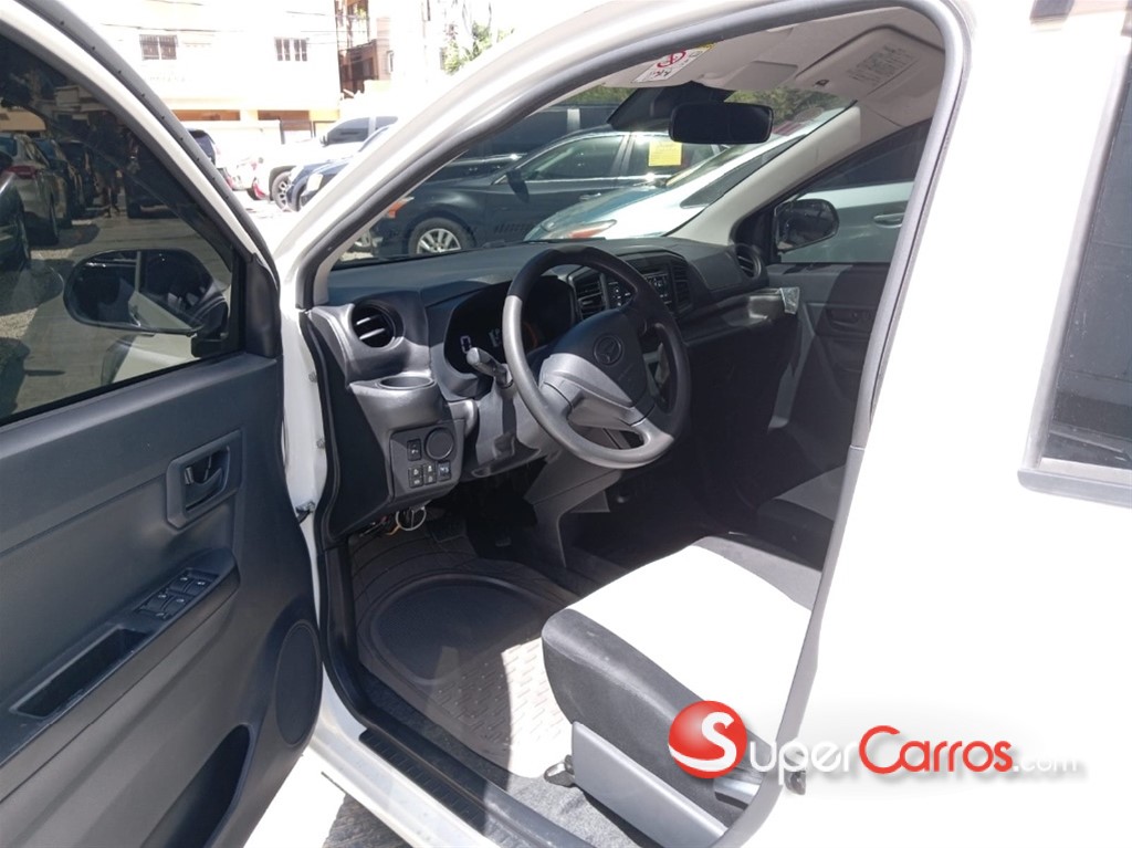 2018 Daihatsu Mira — foto 5 / 9