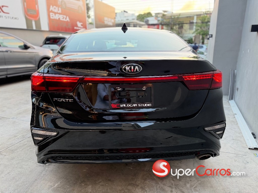 2021 Kia Forte LXS — foto 5 / 12