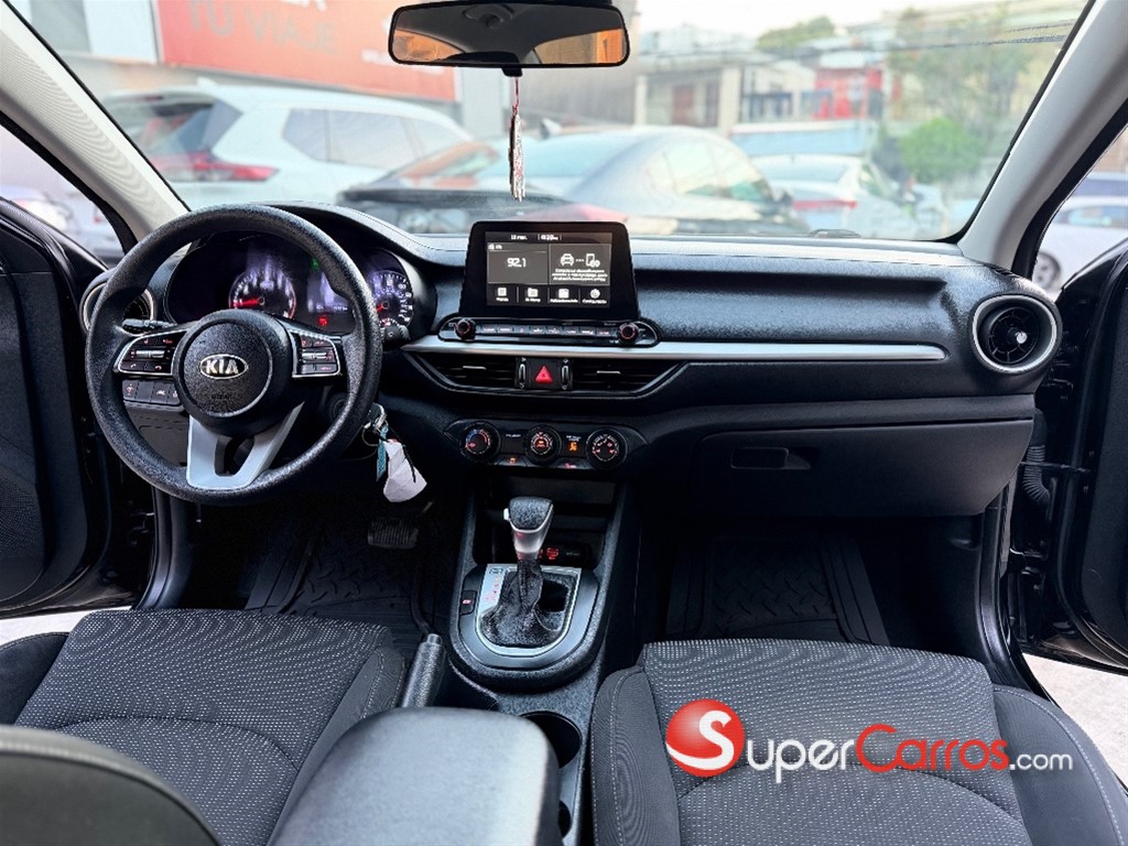 2021 Kia Forte LXS — foto 7 / 12