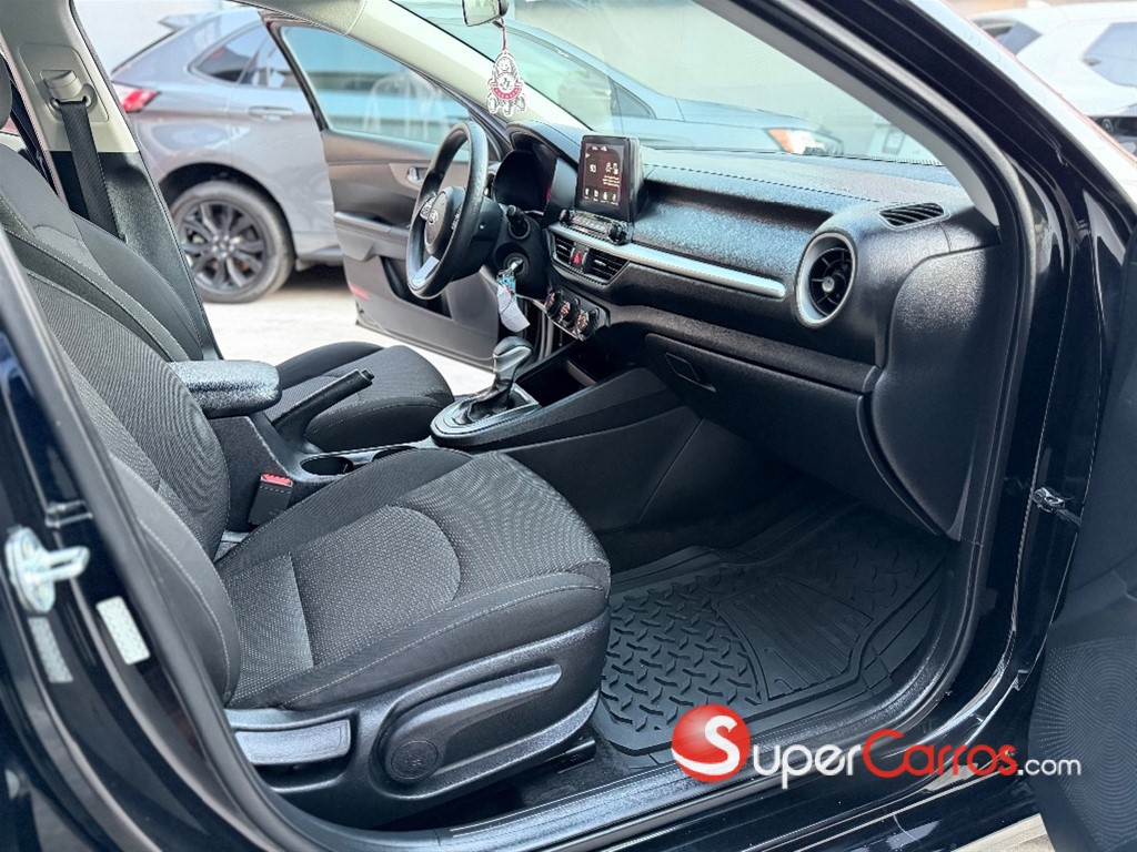 2021 Kia Forte LXS — foto 9 / 12