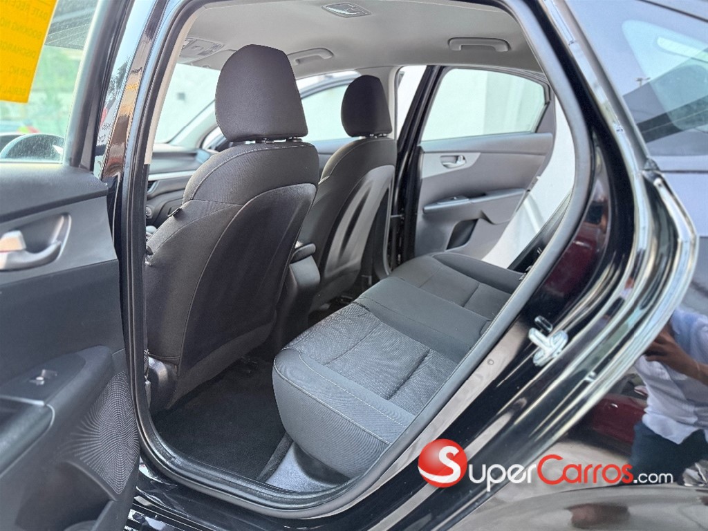 2021 Kia Forte LXS — foto 10 / 12