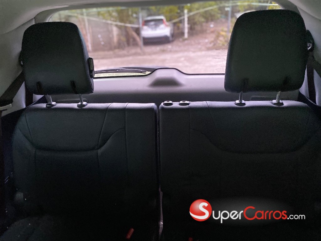 2016 Lexus LX 570 Super Sport — foto 11 / 12
