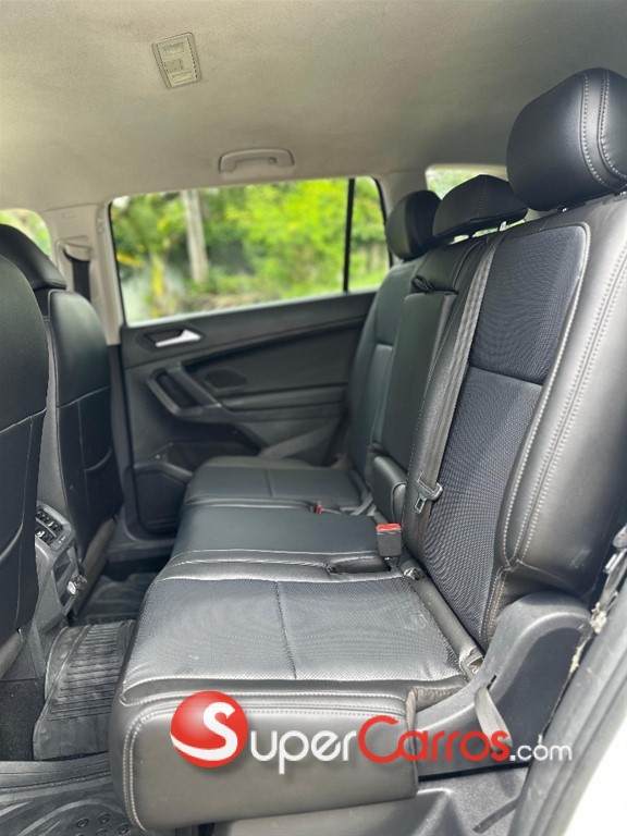 2021 Volkswagen Tiguan — foto 8 / 10