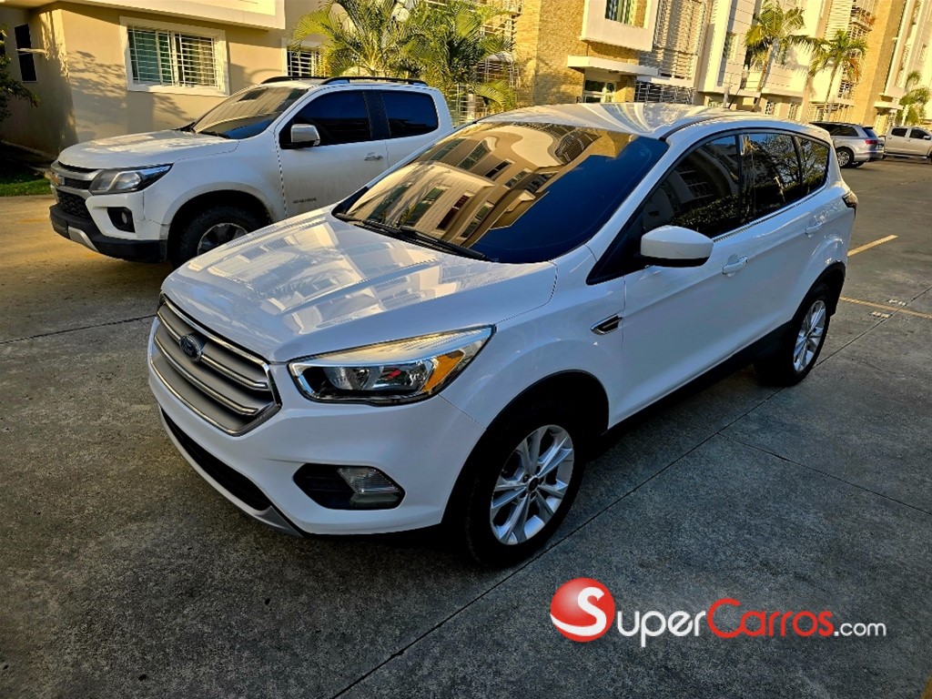 2017 Ford Escape SE — foto 3 / 10