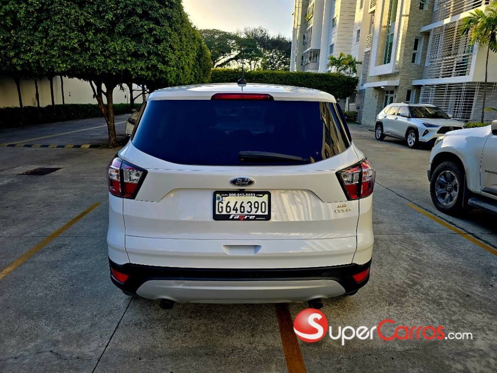2017 Ford Escape SE — foto 7 / 10
