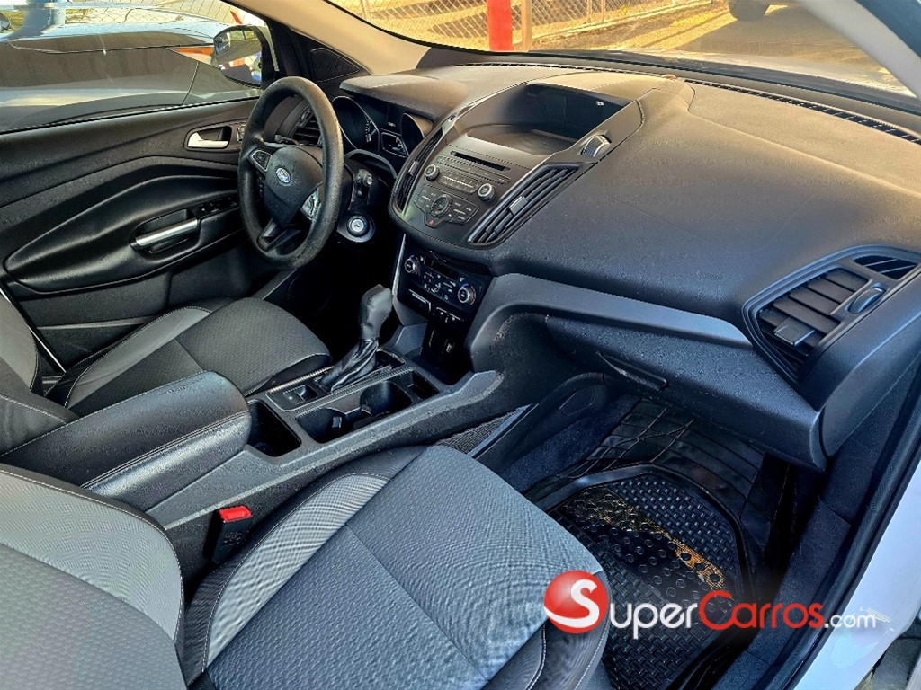 2017 Ford Escape SE — foto 9 / 10
