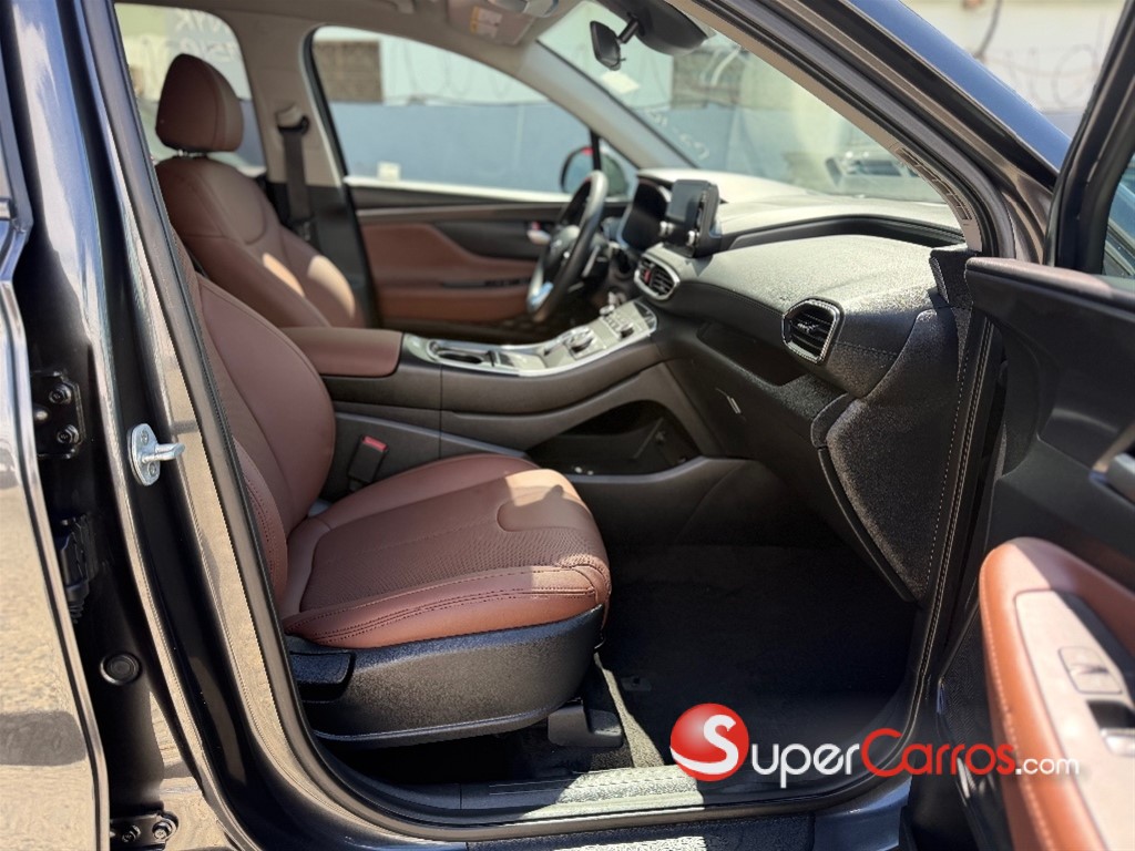 2021 Hyundai Santa Fe SE — foto 8 / 12