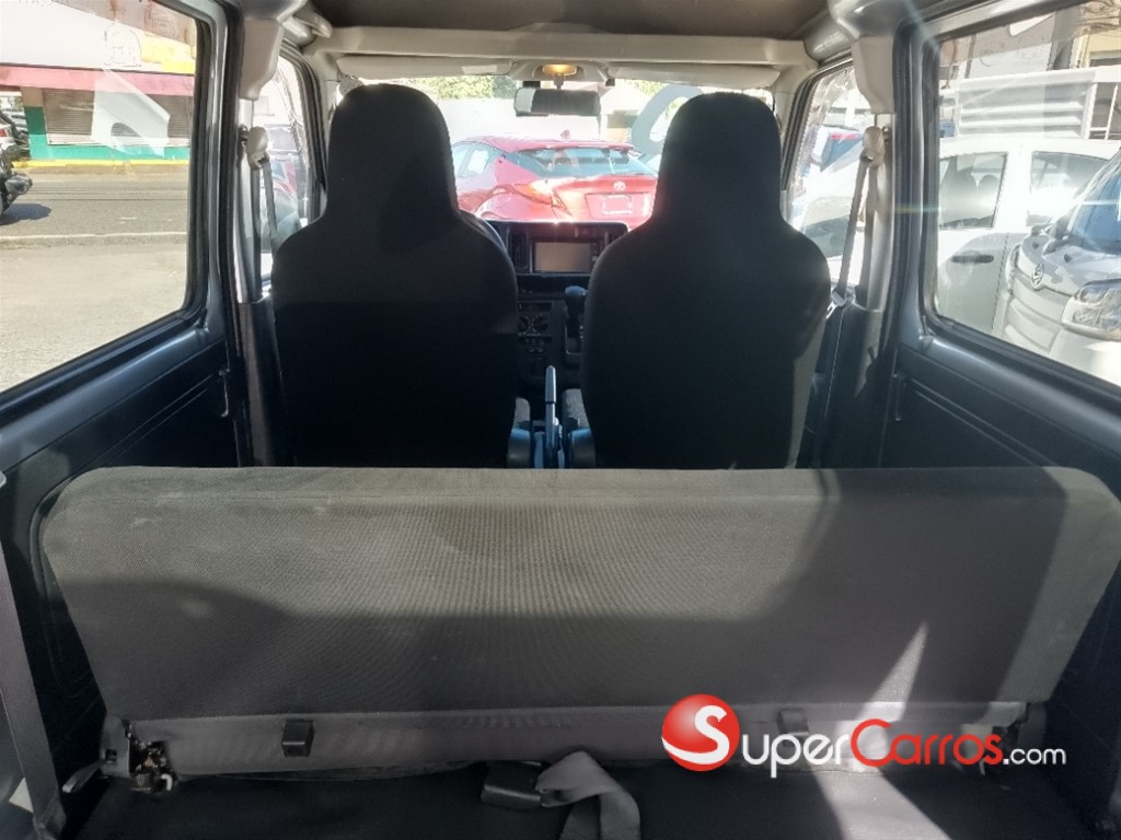 2020 Daihatsu Hijet — foto 6 / 12