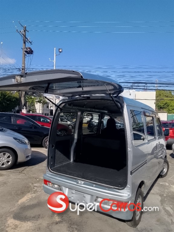 2020 Daihatsu Hijet — foto 8 / 12