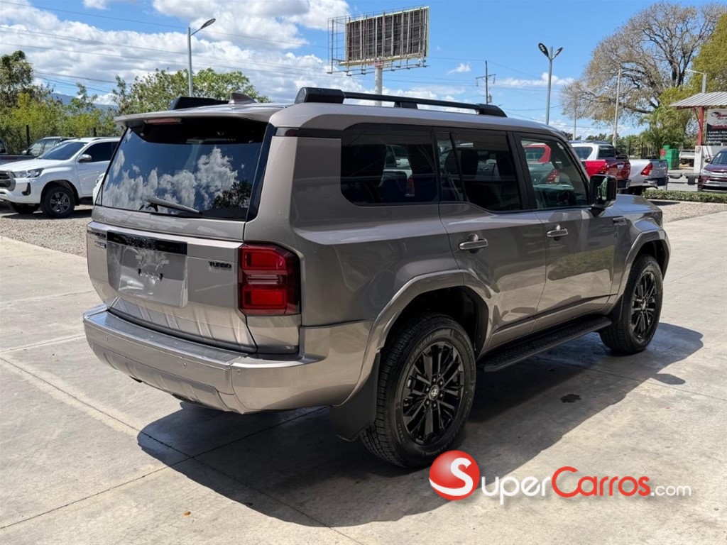 2027 Toyota Land Cruiser Prado LUXURY 1L — foto 4 / 11