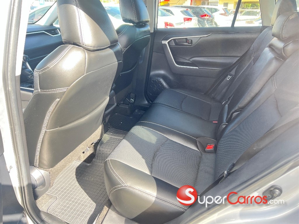 2020 Toyota RAV4 LE PLUS — foto 3 / 10