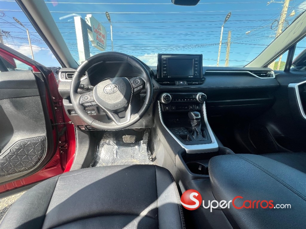2020 Toyota RAV4 LE PLUS — foto 8 / 10