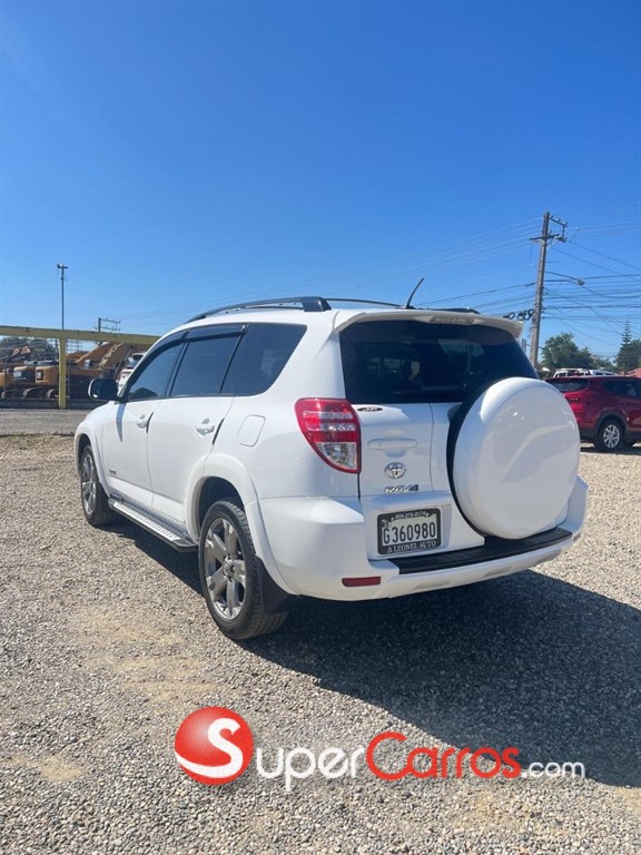 2010 Toyota RAV4 Sport — foto 8 / 10