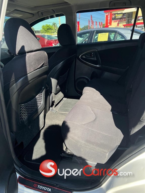 2010 Toyota RAV4 Sport — foto 10 / 10