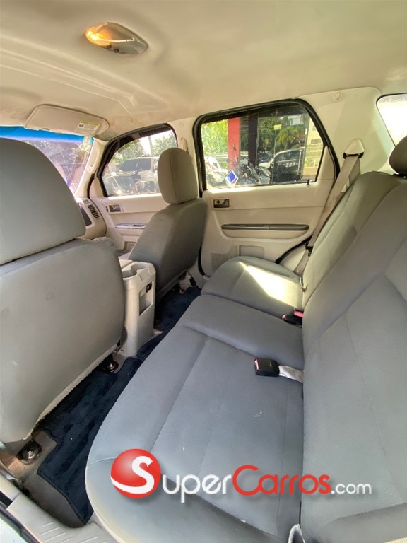 2009 Ford Escape — foto 5 / 8