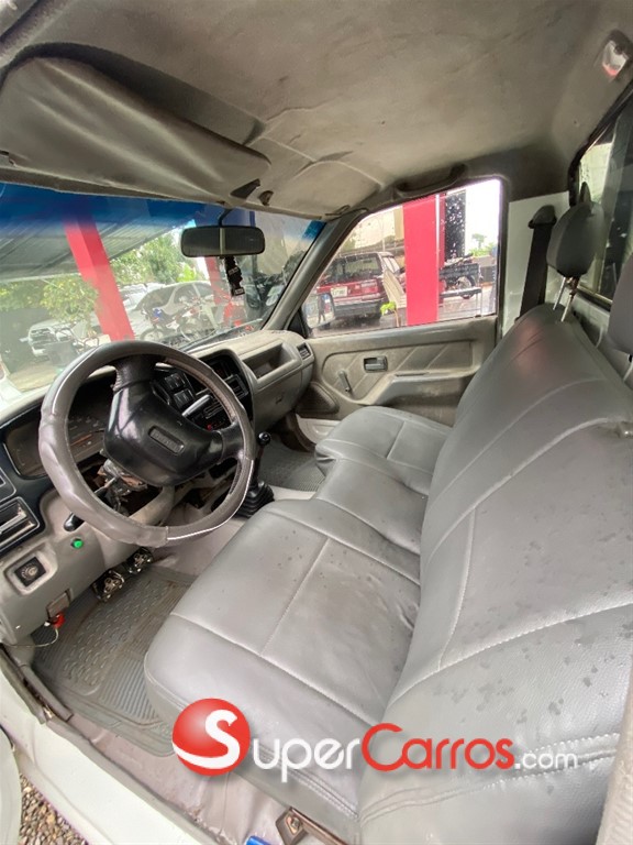 2002 Isuzu Kb — foto 3 / 6