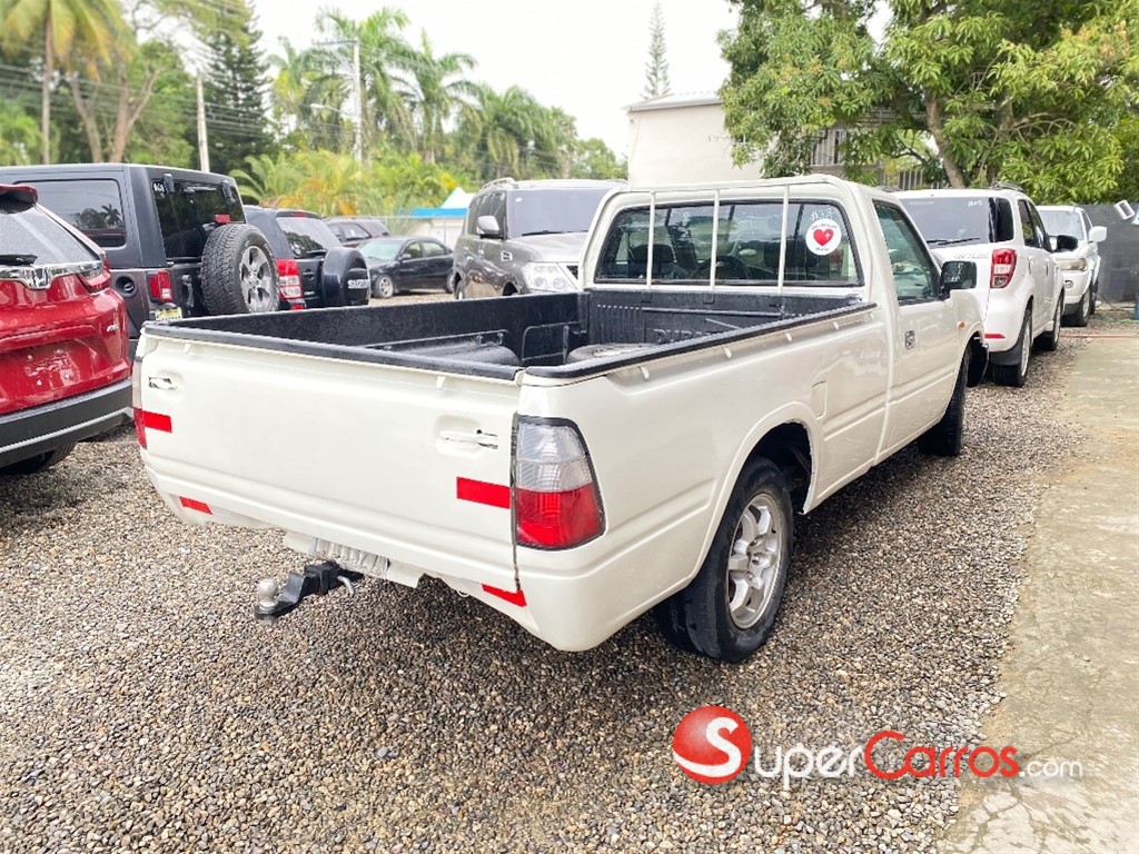 2002 Isuzu Kb — foto 4 / 6