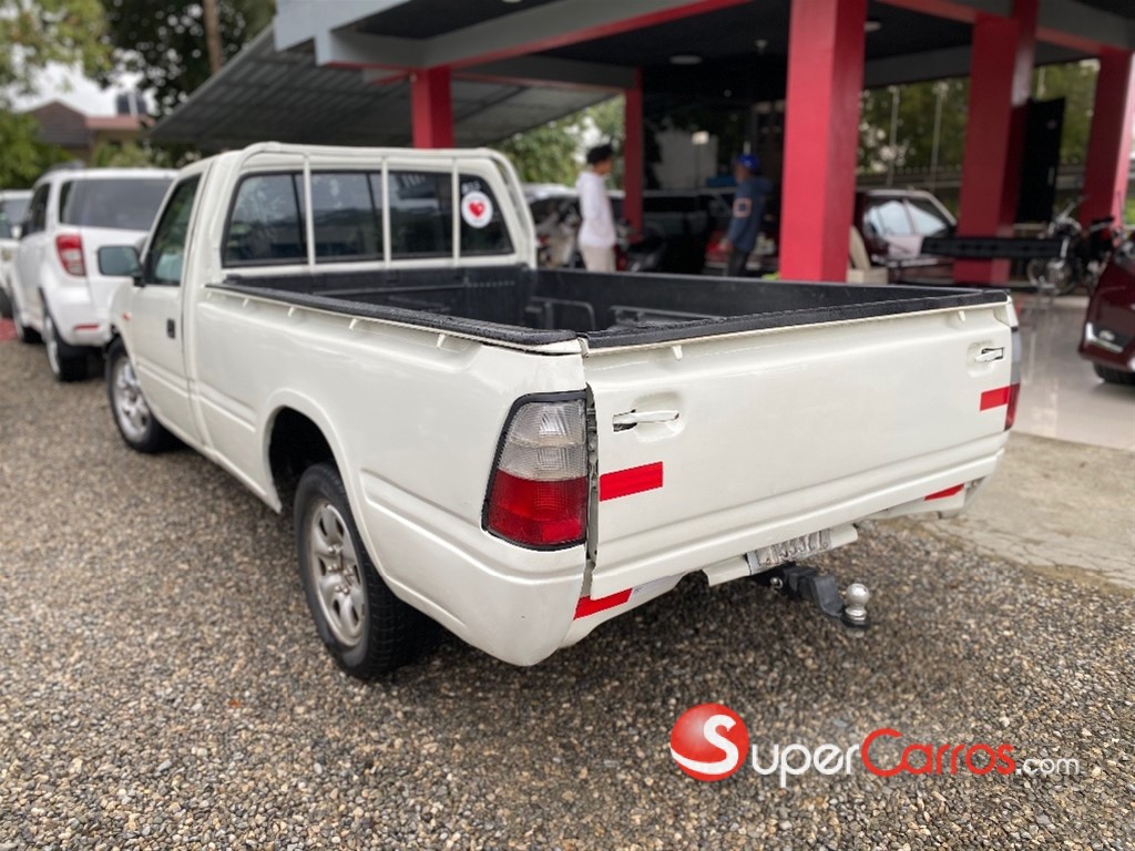 2002 Isuzu Kb — foto 5 / 6