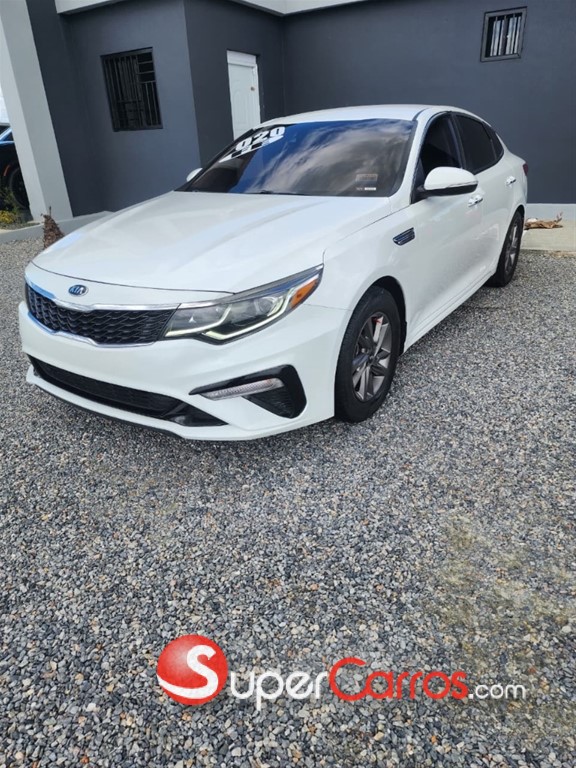 2020 Kia Optima FE — foto 3 / 12