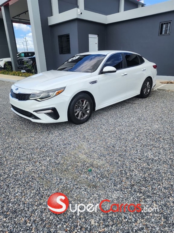 2020 Kia Optima FE — foto 7 / 12