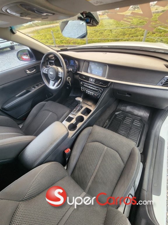 2020 Kia Optima FE — foto 12 / 12