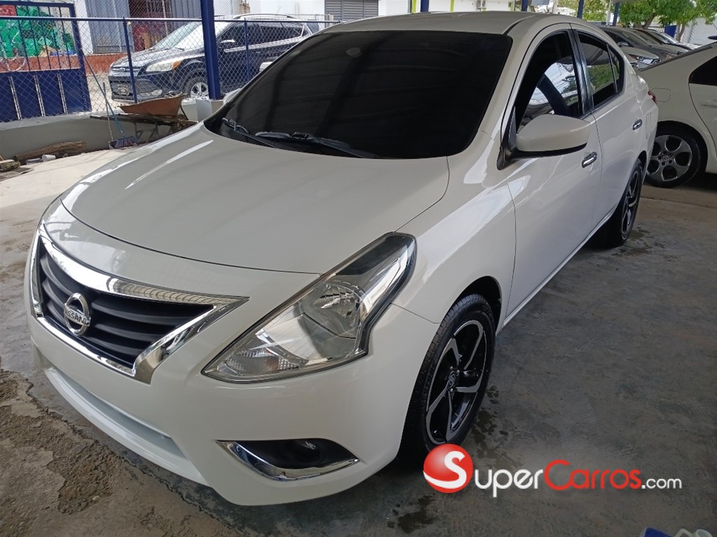 2016 Nissan Versa — foto 4 / 4