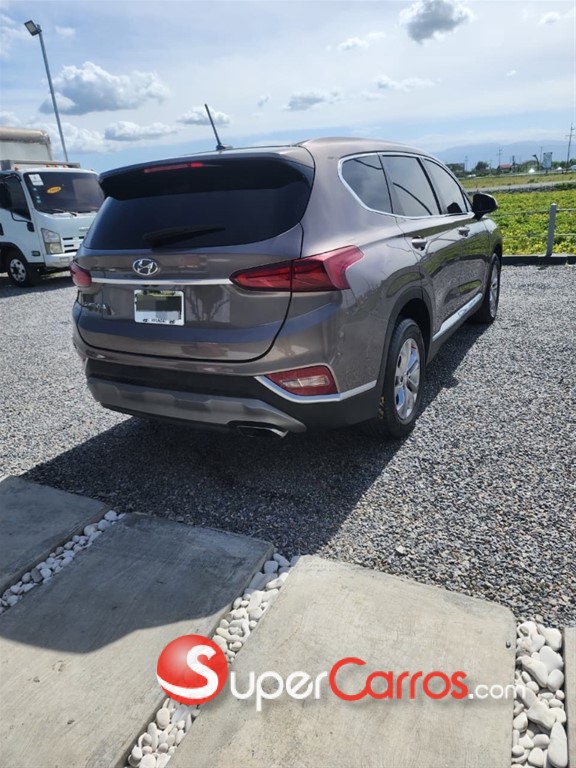 2019 Hyundai Santa Fe SE — foto 7 / 12