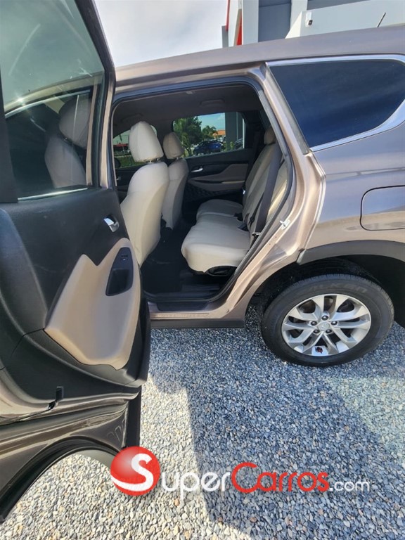 2019 Hyundai Santa Fe SE — foto 12 / 12