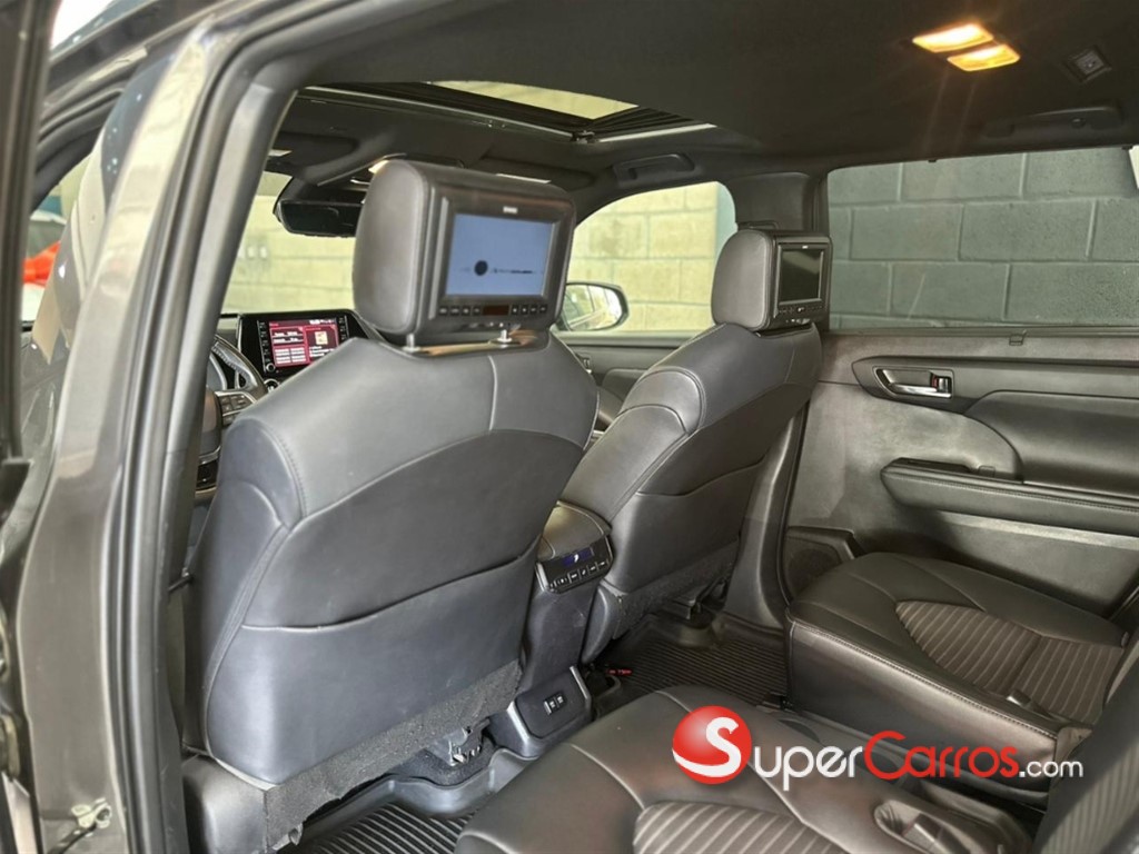 2021 Toyota Highlander XSE — foto 10 / 12